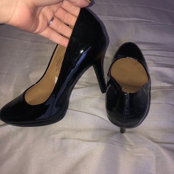 SOLD🌟 black Merona heels - Picture 3 of 3